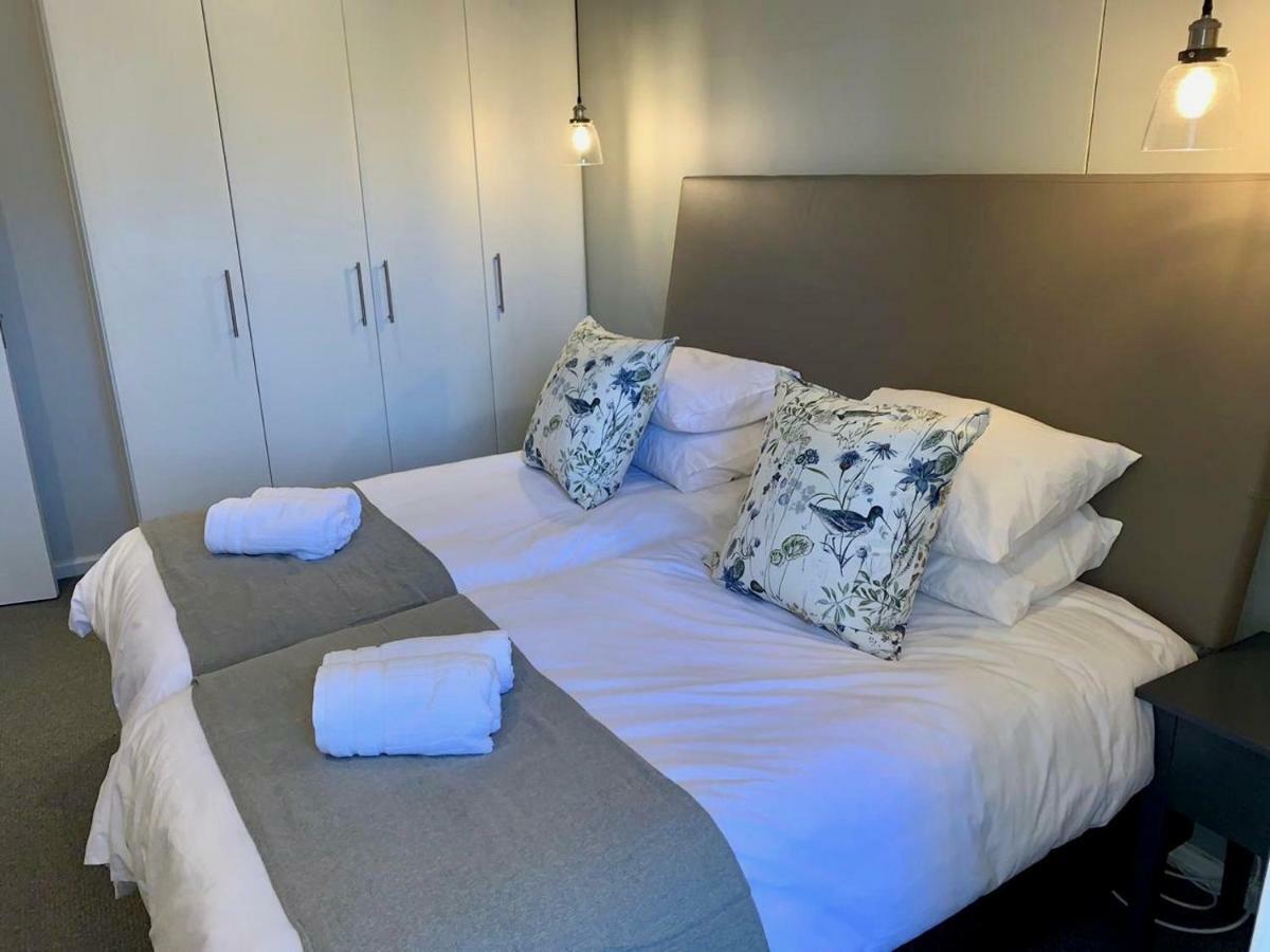 Oyster Lagoon Villa - Luxurious 2 Bed Apartment In Knysna Bagian luar foto